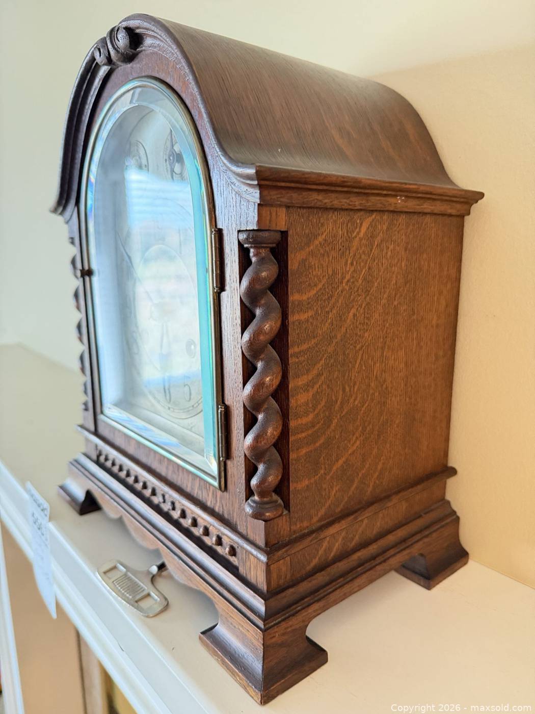 Wood Mantel Shelf Clock With Key | Maxsold