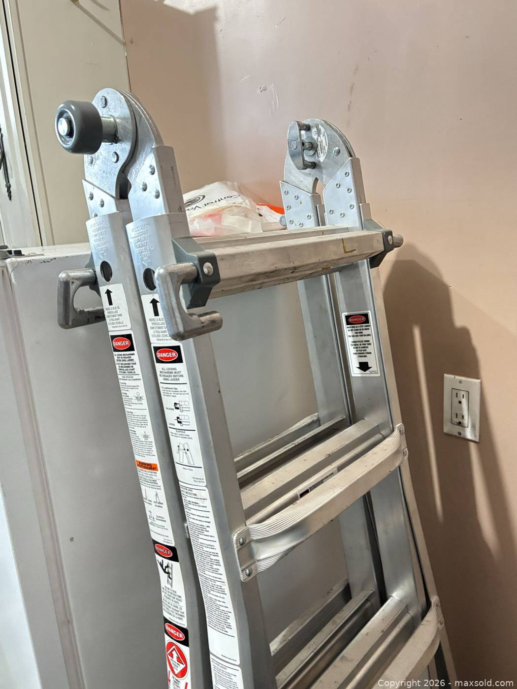 Re Ladder Aluminum adjustable multi-position ladder | Maxsold