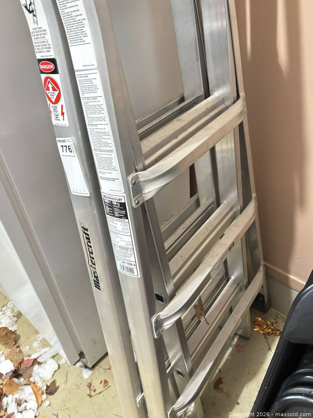Aluminum adjustable multi-position ladder | Maxsold