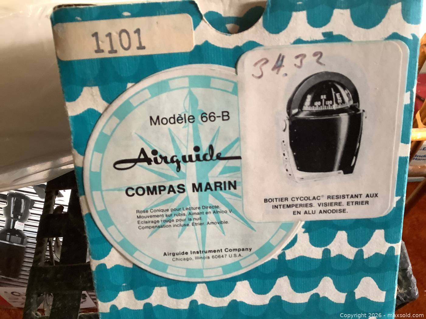 Airguide Model 66-B Marine Compass & Boat Fender | Maxsold