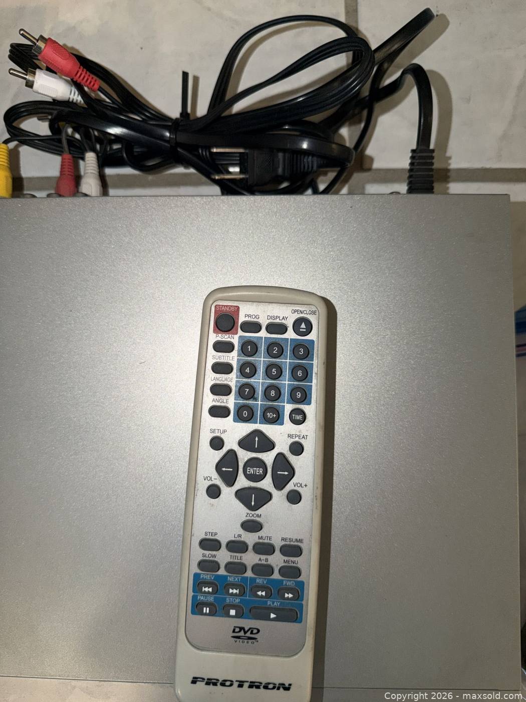 Protron Pd 800 ProScan VHS VCR and Protron PD-800 DVD/CD Player | Maxsold