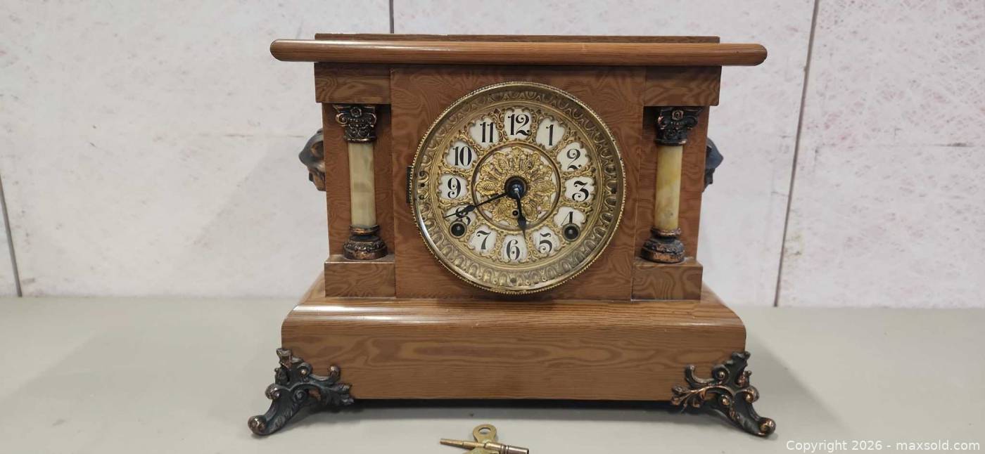 Vintage Seth Thomas mantel clock with key | Maxsold