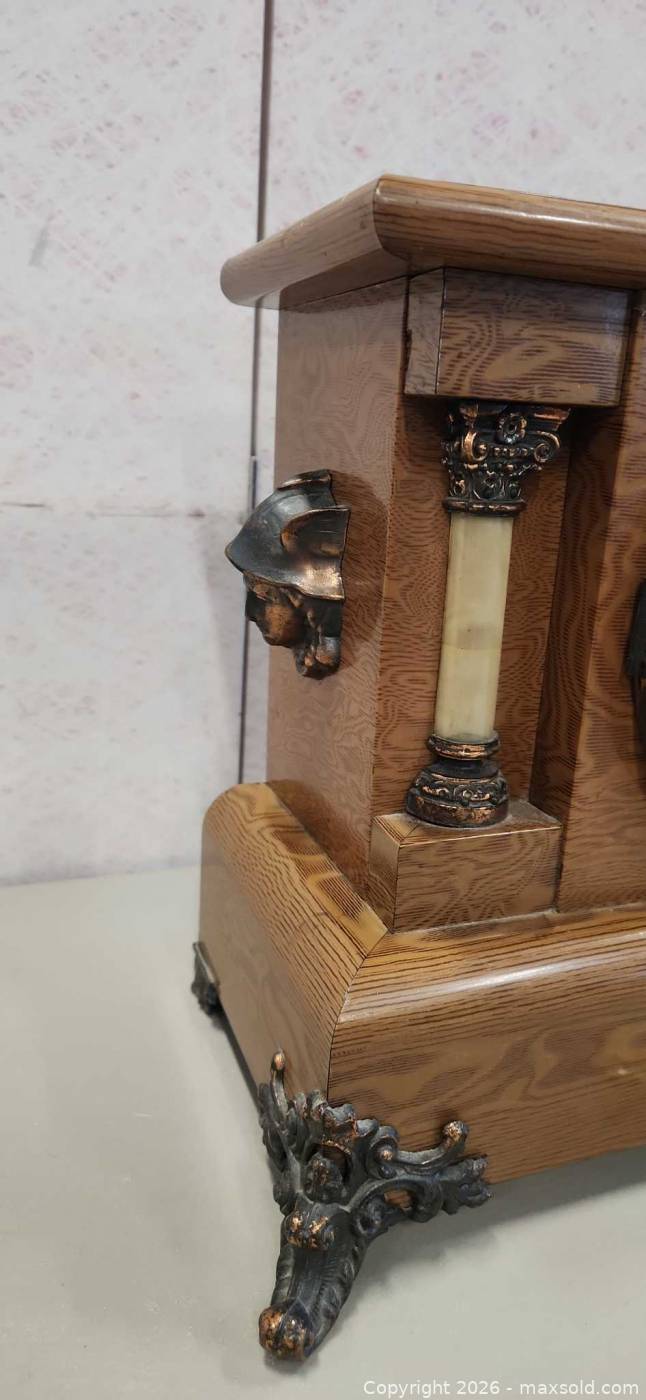 Vintage Seth Thomas mantel clock with key | Maxsold