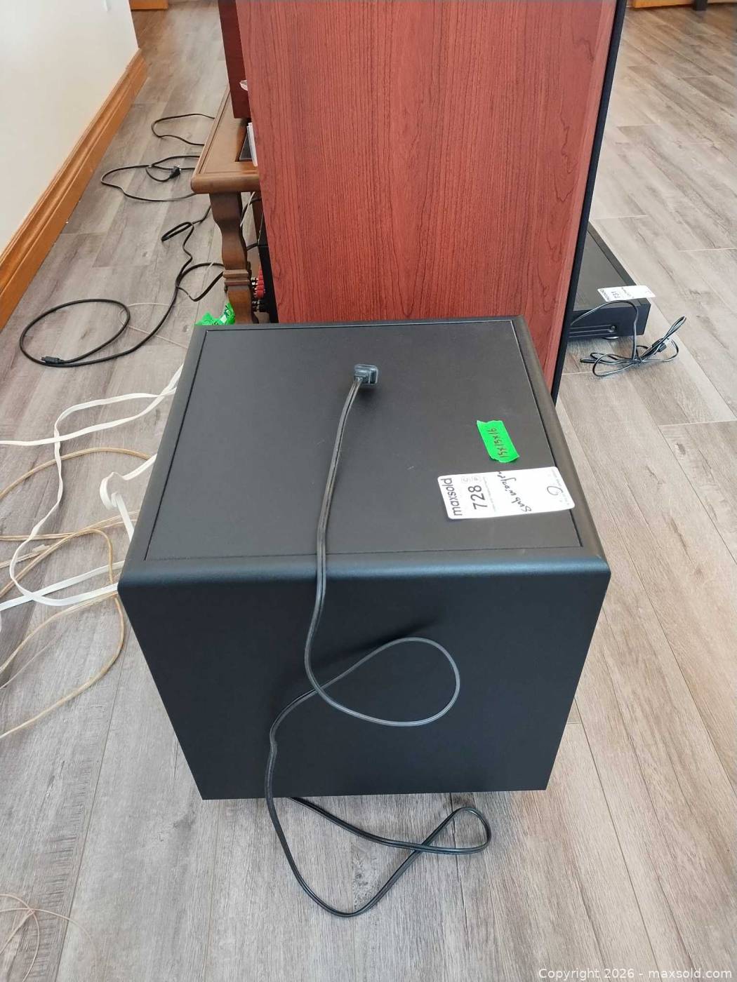 Infinity BU2 Powered Subwoofer | Maxsold