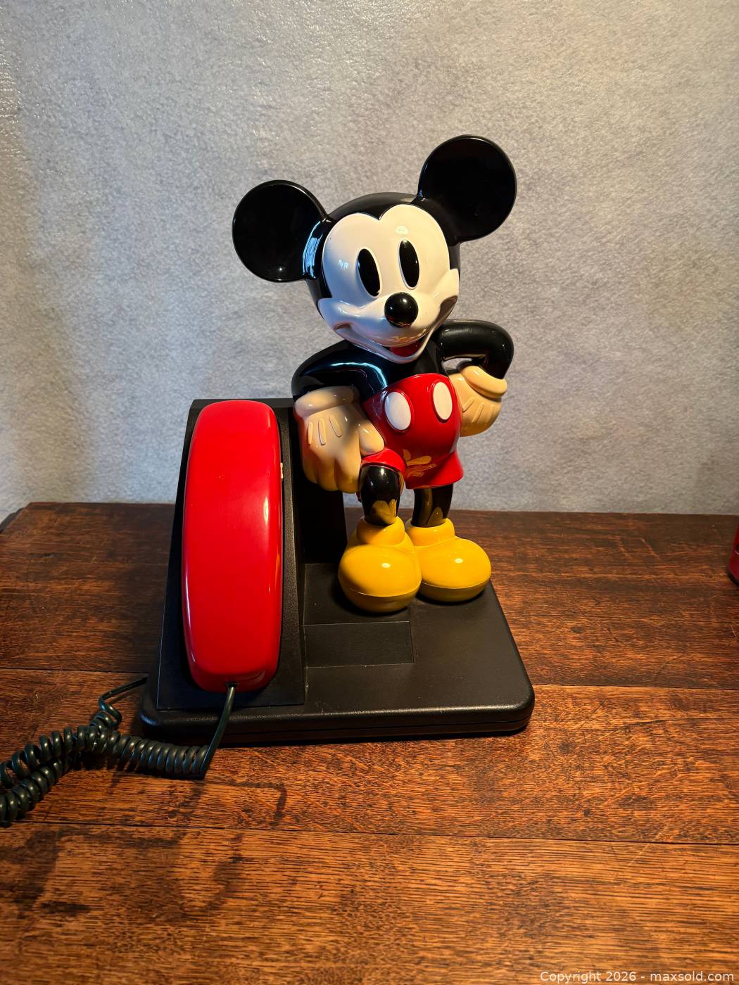 Disney Mickey Mouse corded novelty telephone | Maxsold