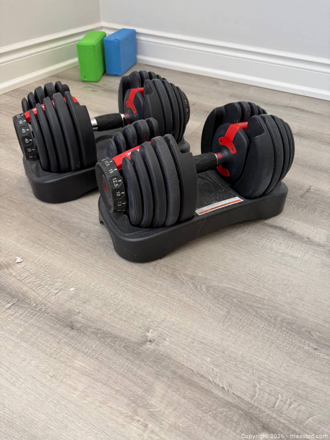 Bowflex SelectTech 552 Adjustable Dumbbells Pair | Maxsold