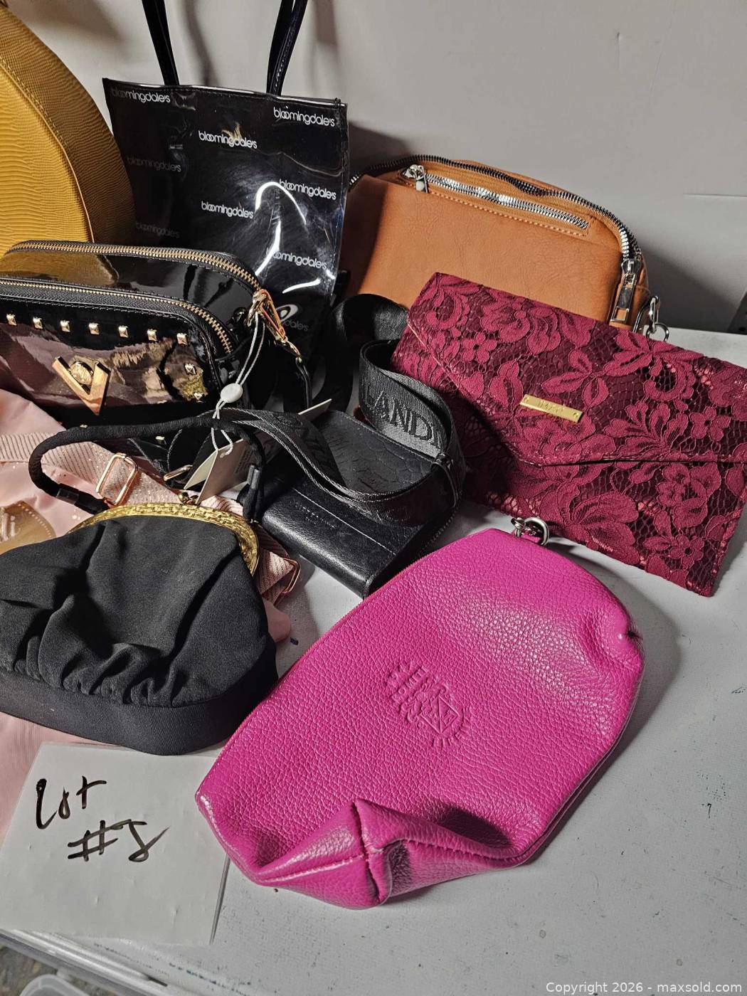 Wallet Assortment Mixed purse and wallet assortment | Maxsold