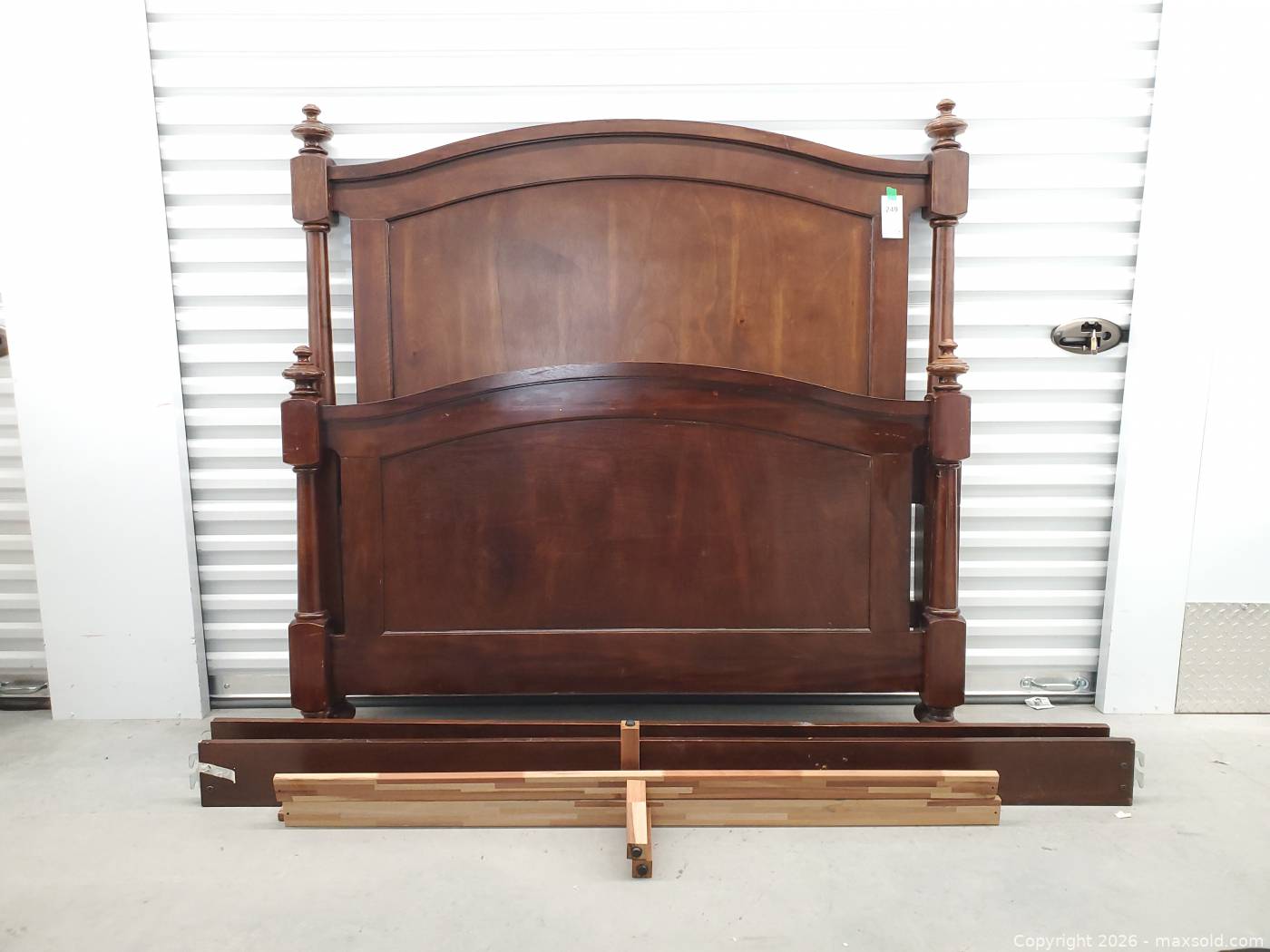 Vintage Queen Size Mahogany Sleigh Bed Frame | Maxsold