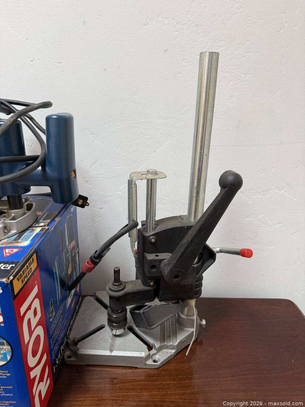 Ryobi RE175 1-3/4 HP Plunge Router, Drill Press Stand | Maxsold