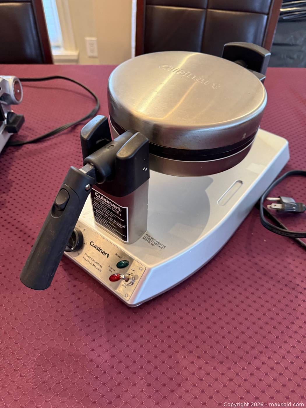 Cuisinart Flip Belgian Waffle Maker | Maxsold