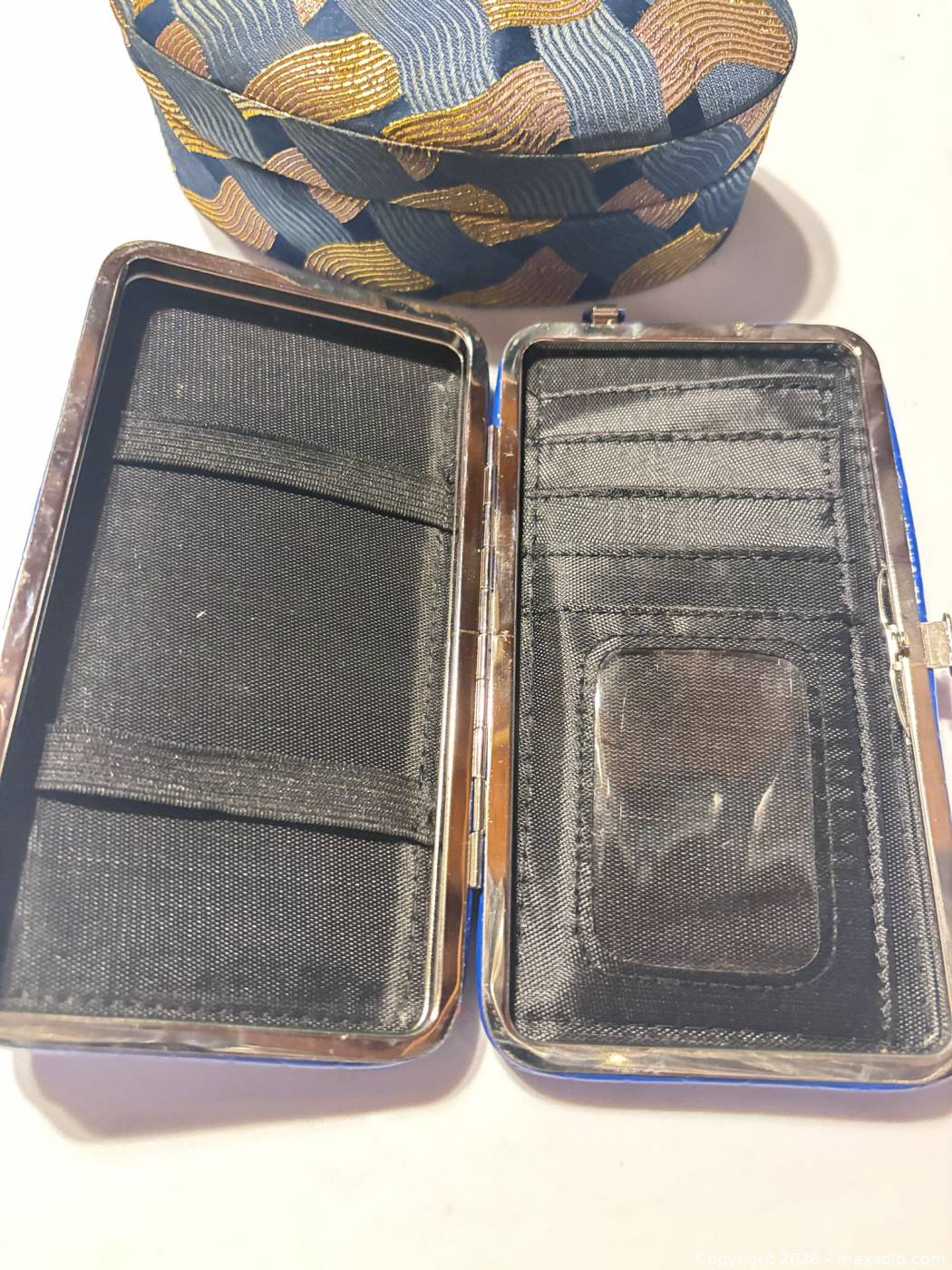Avon oval fabric jewelry box & blue snap wallet | Maxsold