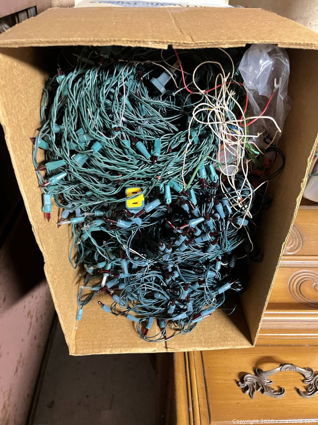 Bulk holiday string and mini lights loose and boxed | Maxsold