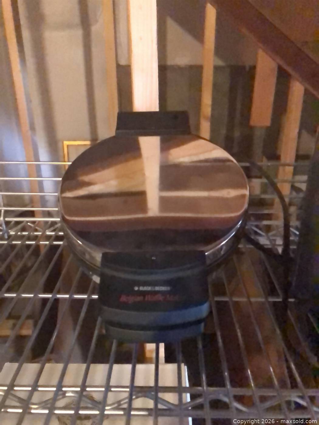 Toaster, rice cooker and waffle maker | Maxsold