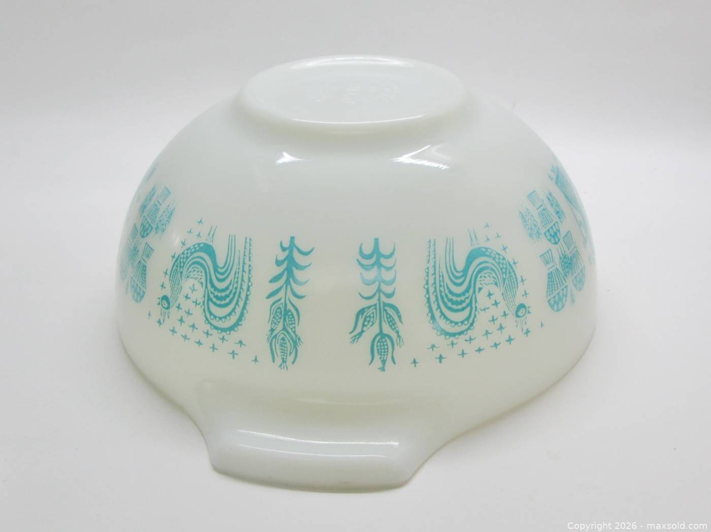 Pyrex 138 Pyrex Amish Butterprint Cinderella Mixing Bowl | Maxsold