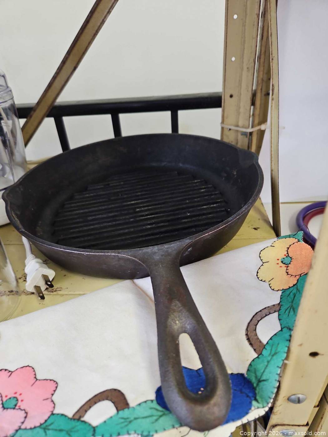 Cast Iron Skillet, Pasta Machine, Kitchenware | Maxsold