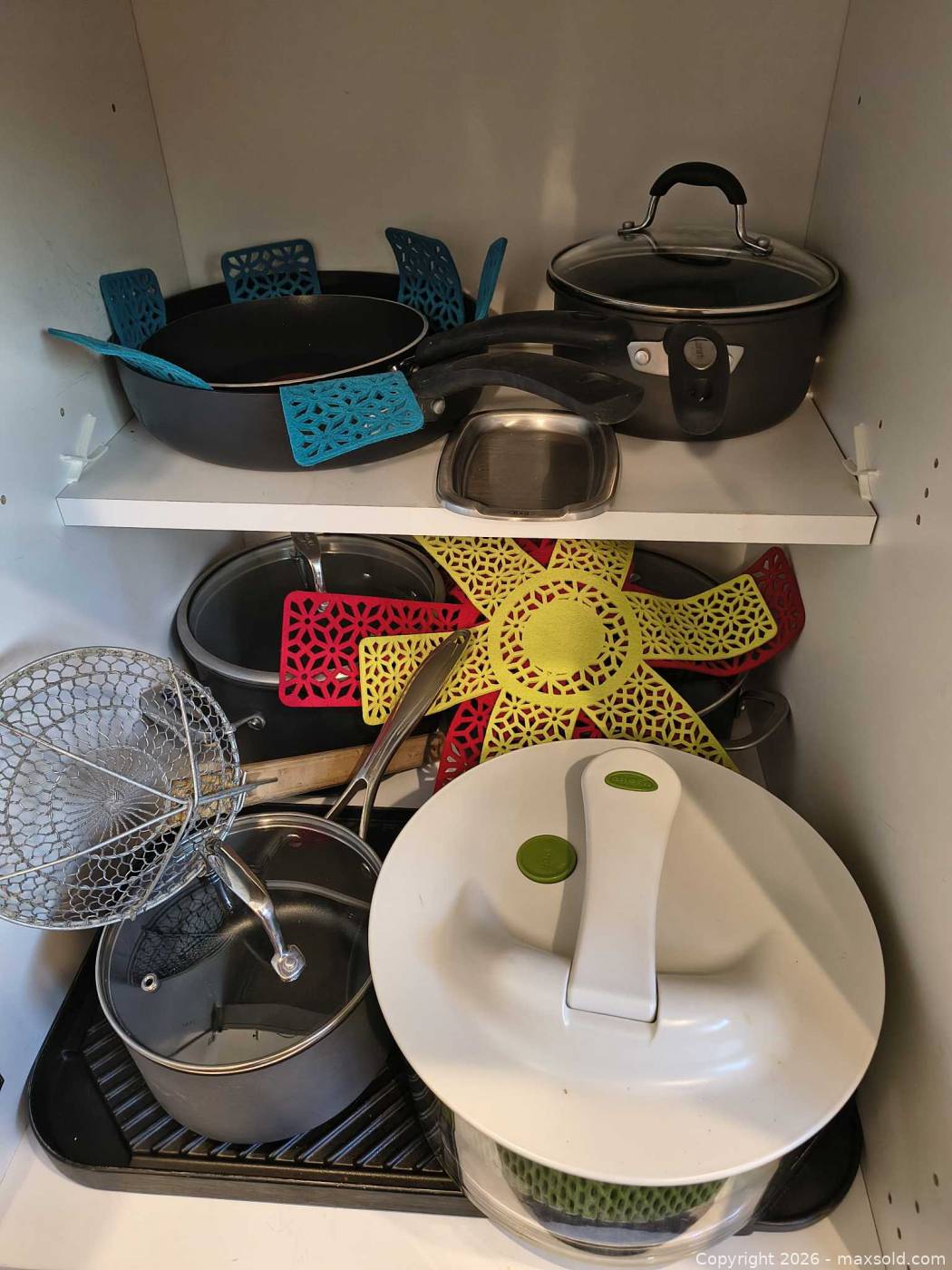 Mixed cookware and bakeware lot | Maxsold