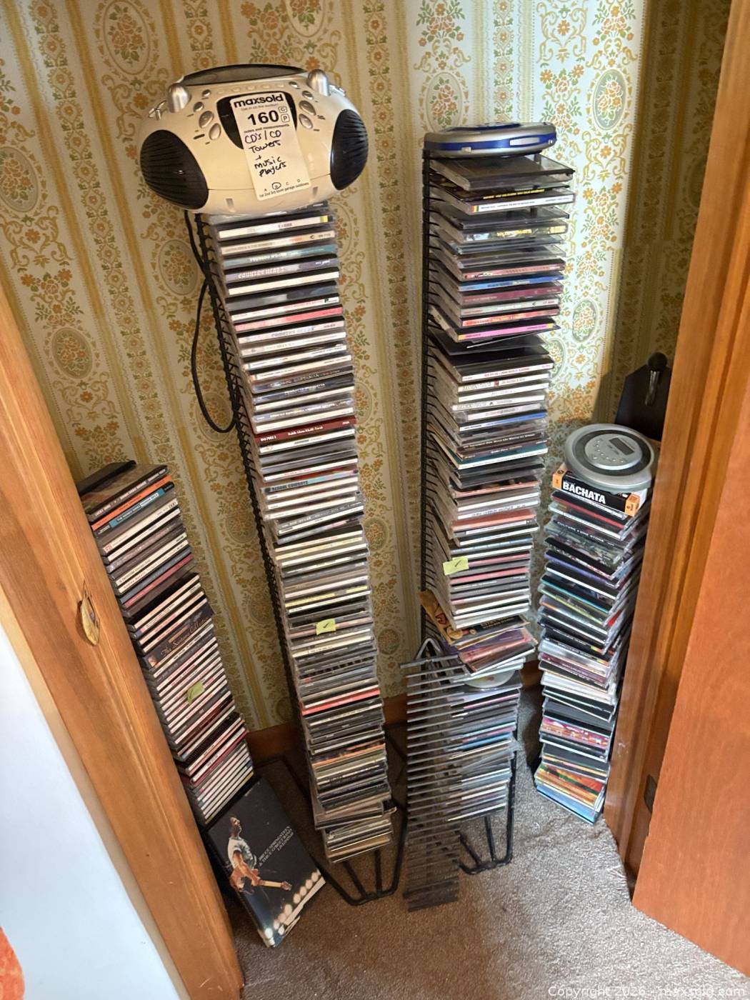 1000 Cd Rack Unique Approx 101–200 CDs, 3 portable CD boomboxes, 3 metal CD tower racks ...