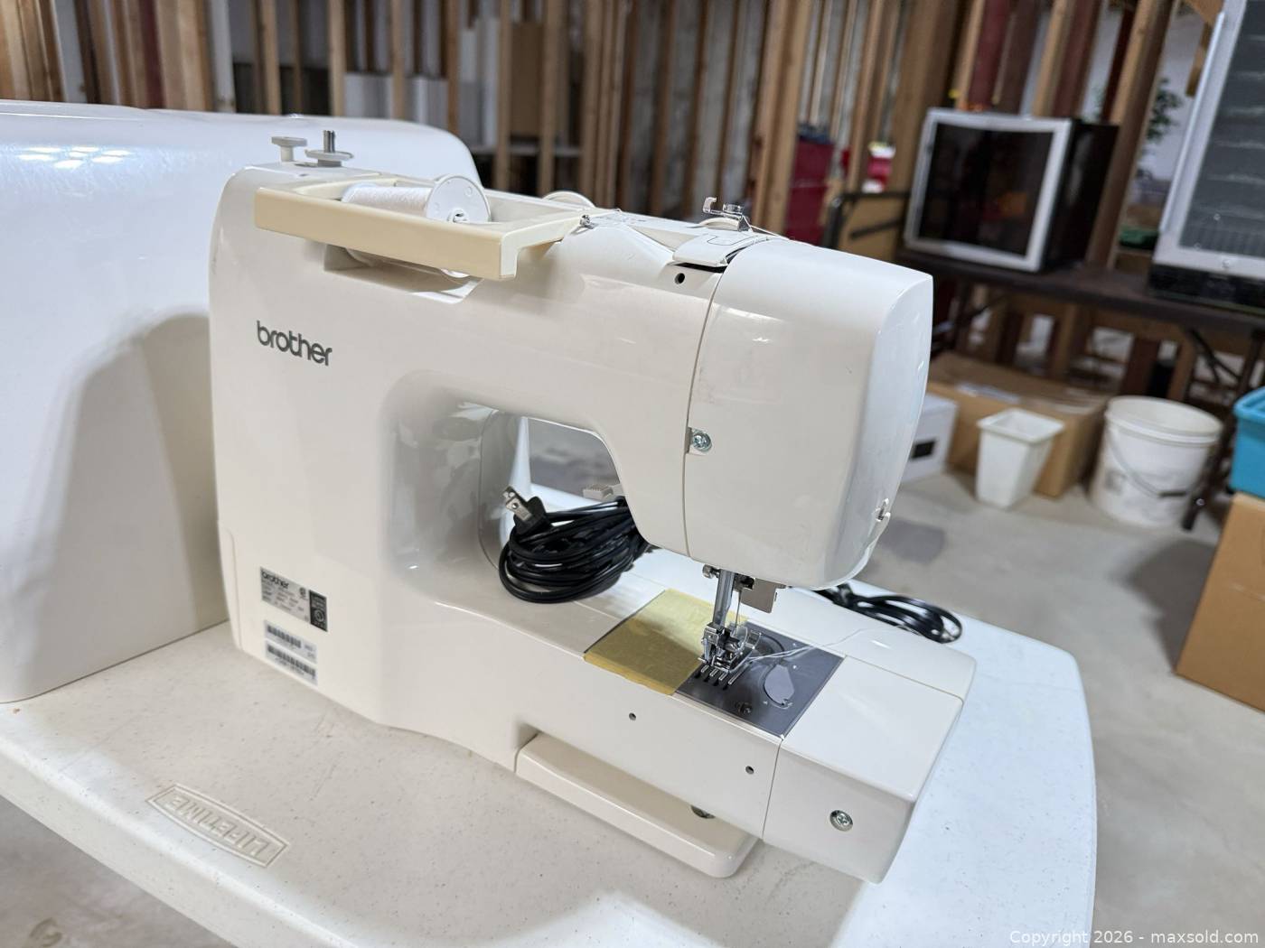 Brother Postscript Brother PS-2300 Pacesetter Sewing Machine With Case | Maxsold