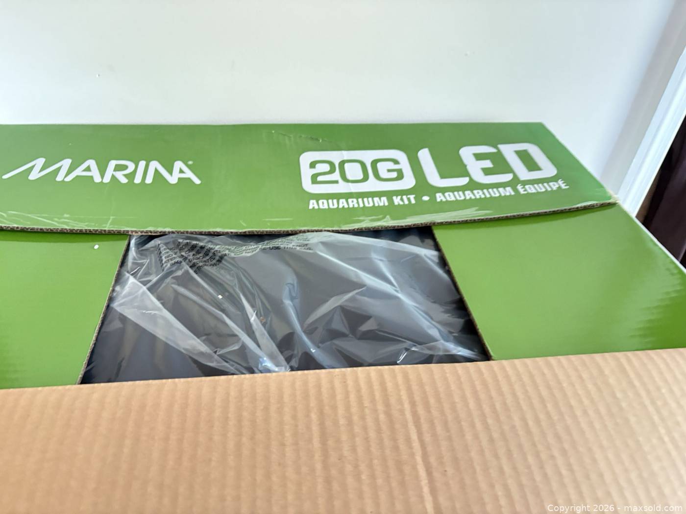 Marina 20G LED aquarium kit, wood cabinet, side table, seashell lamp ...