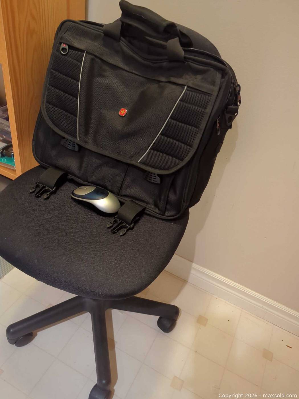 Swissgear laptop bag, Logitech mouse, storage and office supplies lot ...
