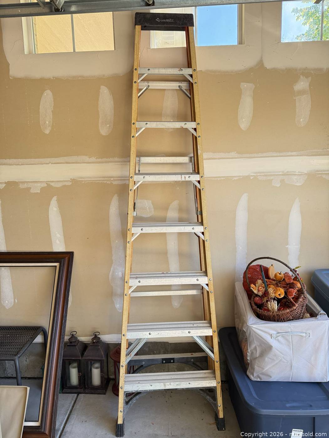Husky 8 ft Fiberglass Step Ladder | Maxsold