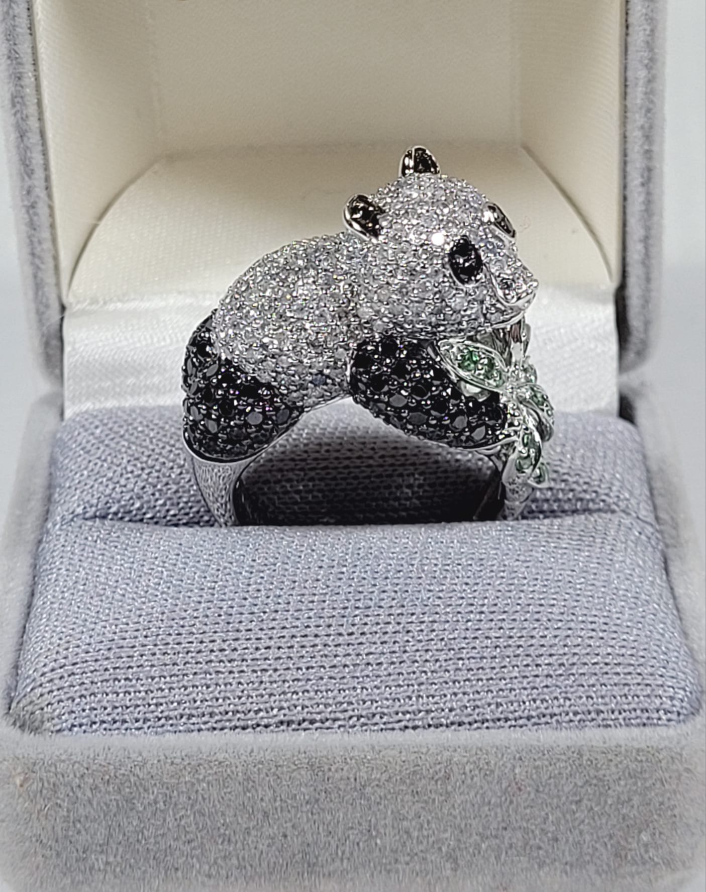 Pandi Rind 14k White Gold Panda Ring With Black Diamonds And Sapphires | Maxsold