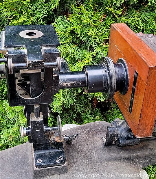 Antique large format bellows camera system | Maxsold