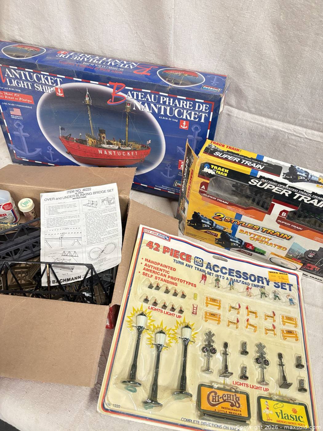 Supertrain Pool Set Nantucket lightship wood model, battery Super Train set, Bachmann 42 ...