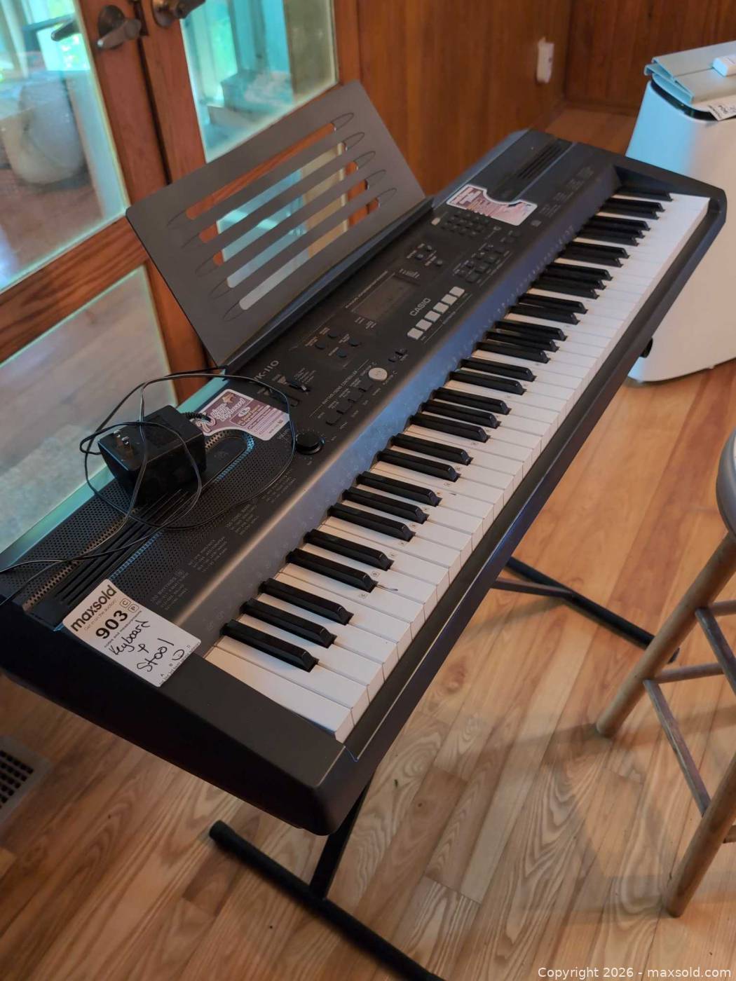 Casio WK-110 (スタンドあり) Casio WK-110 61-Key Keyboard with Stand, Stool, Adapter, Music
