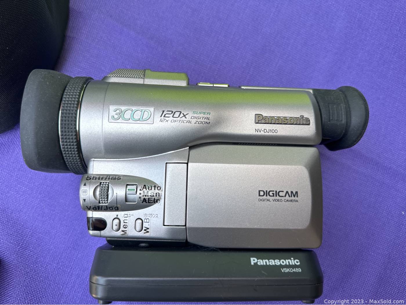 Panasonic NV-DJ100 Digicam Digital Video Camera with AC Adapter