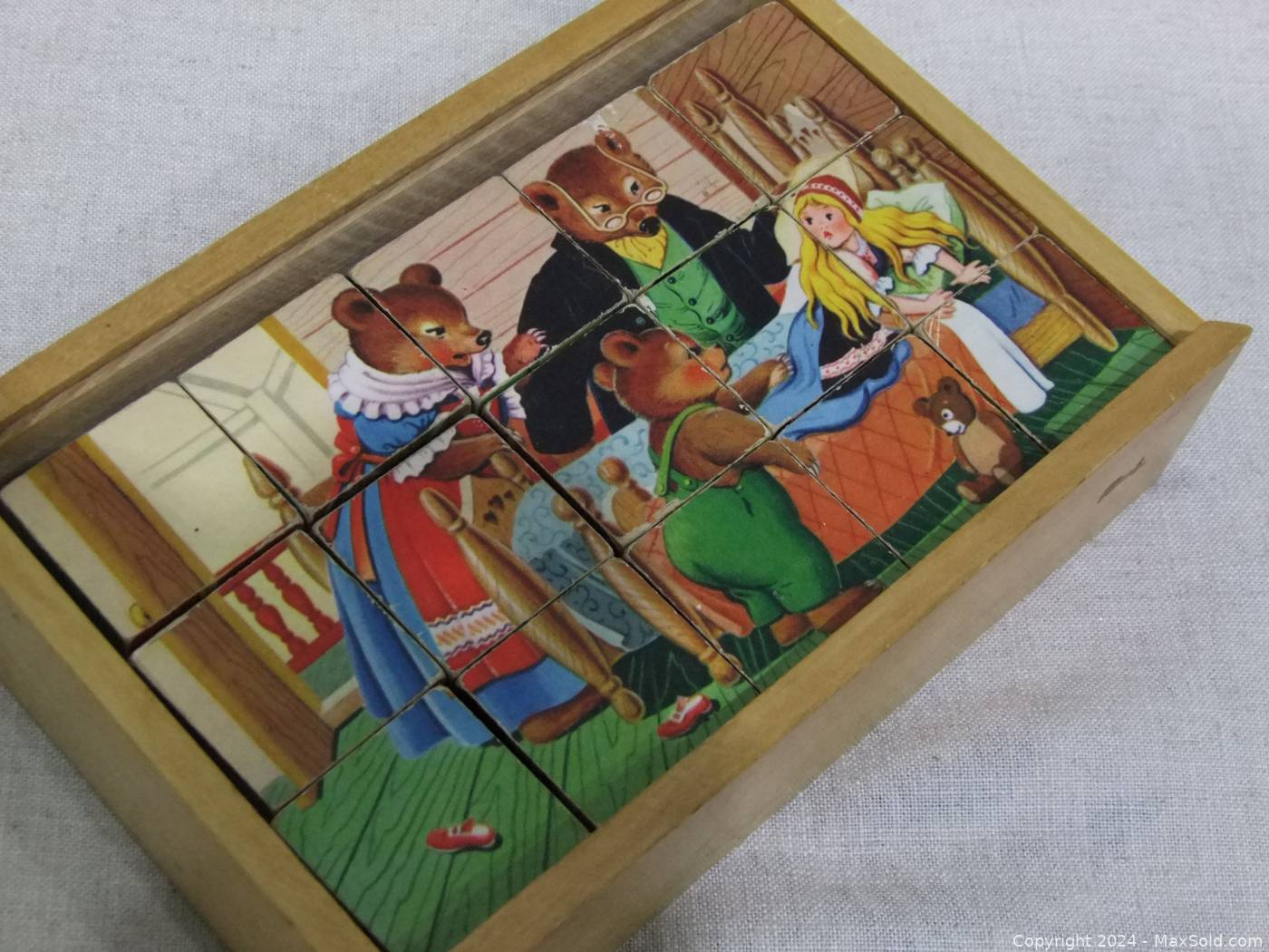 Vintage Goldilocks and the Three Bears Picture Cubes | Maxsold
