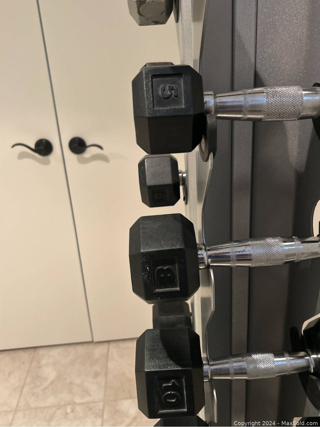 hoist-dumbbell-set-with-rack-and-resistance-bands-maxsold
