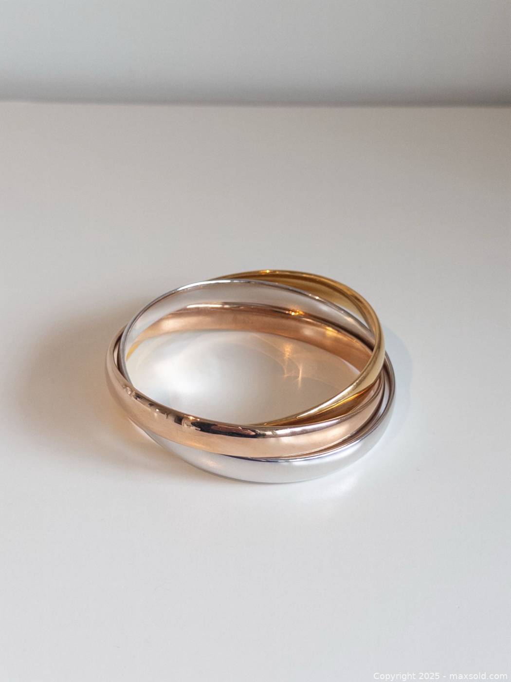 Milor Italian Tri-Gold Interlocking Bangles | Maxsold