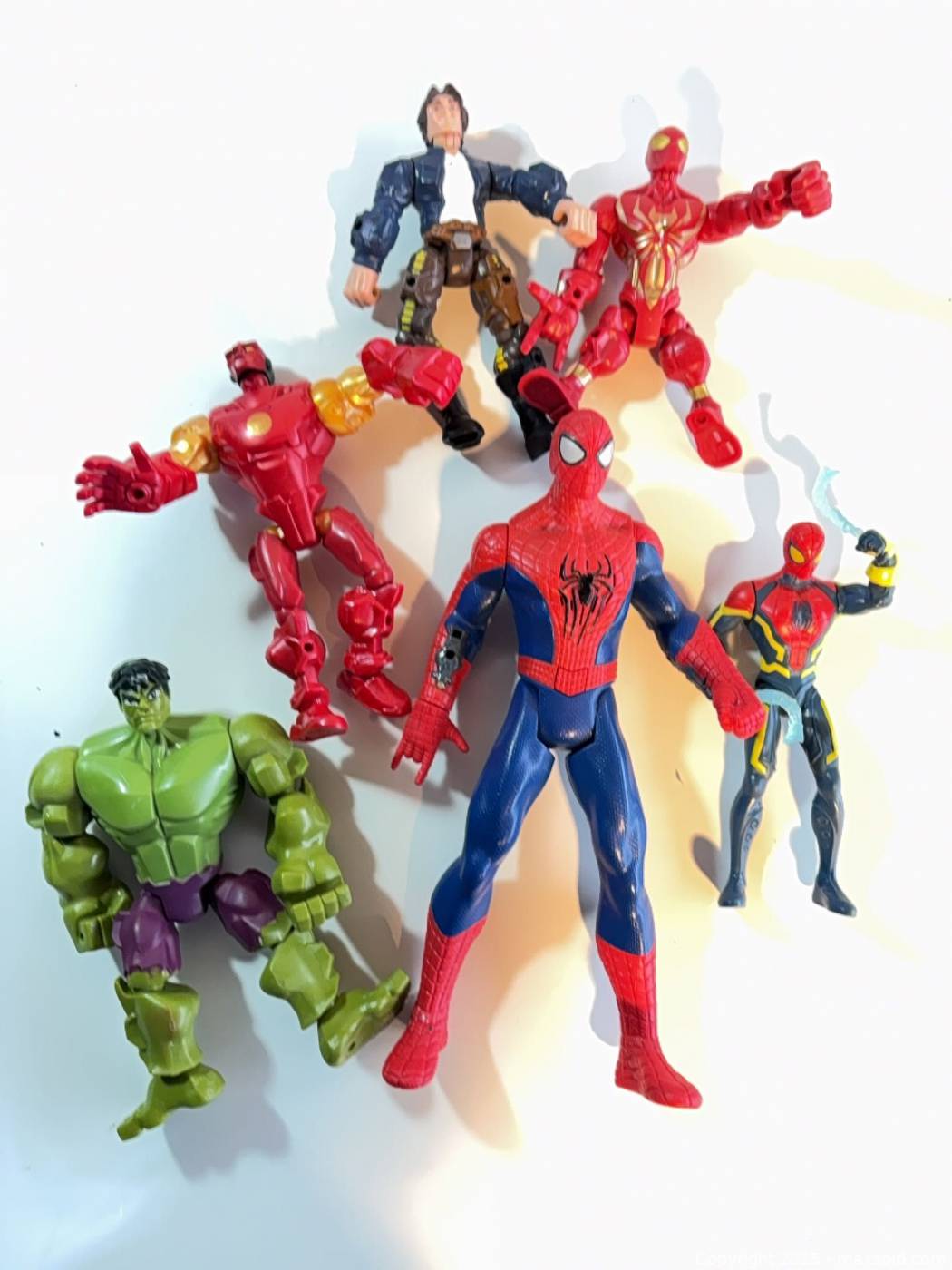 Mixed action figure lot 14 pcs | Maxsold