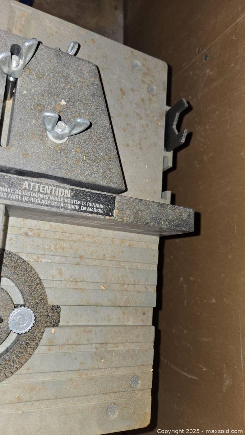 Black & Decker Router Table Model 76-400-04 | Maxsold