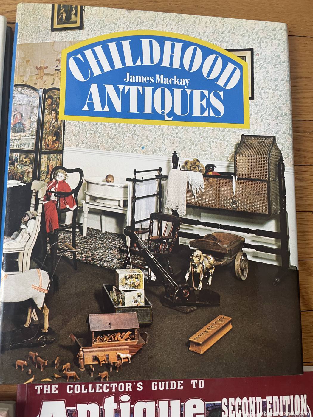 Antique And Décor Reference Books 5 Maxsold