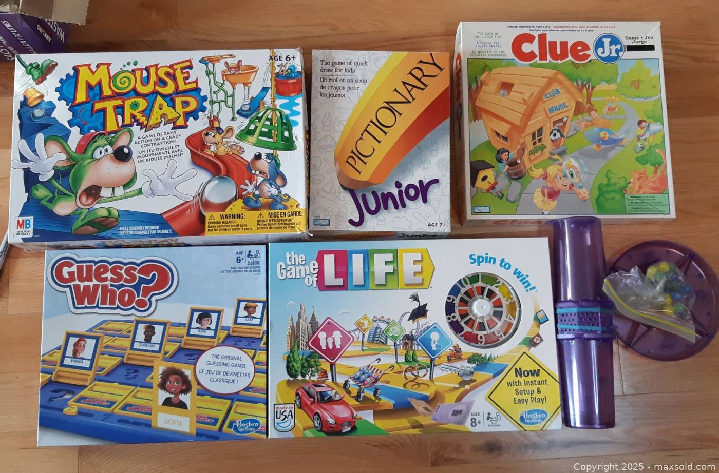 Clue Jr, Pictionary Jr, Mouse Trap, Guess Who, Kerplunk, Game of Life ...