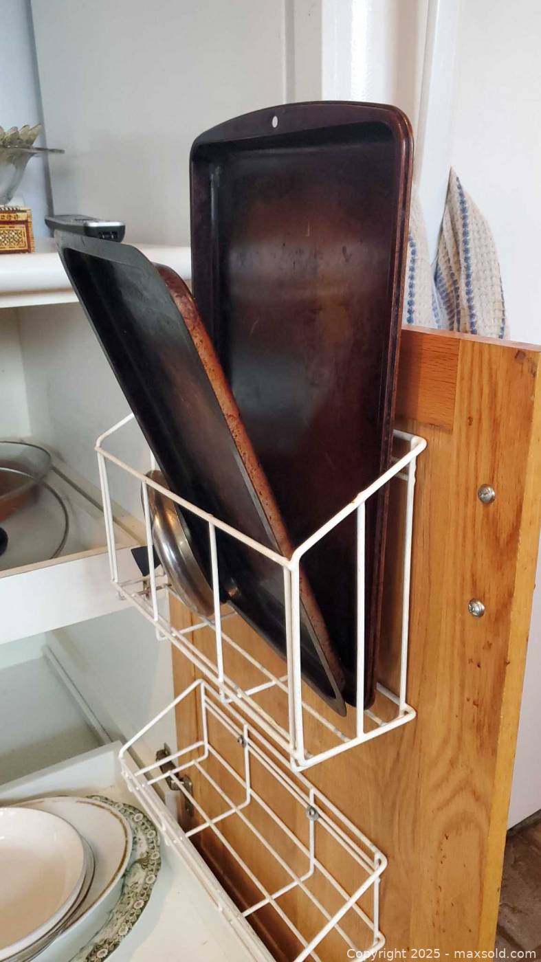 Mixed kitchen cookware and dinnerware lot | Maxsold
