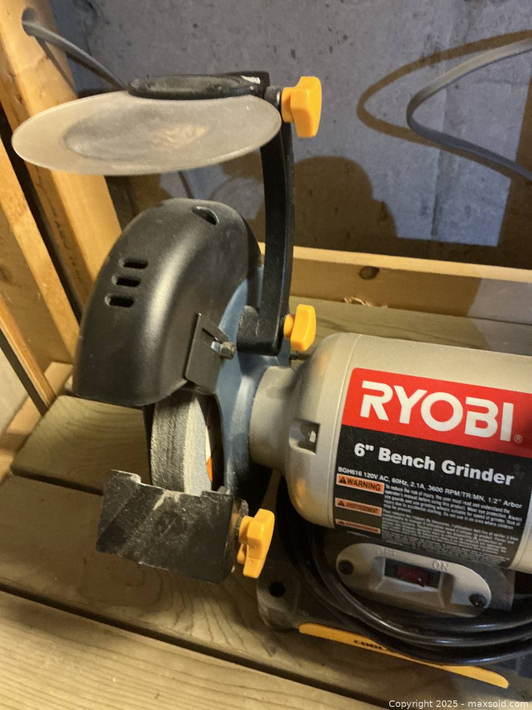 Ryobi 6-Inch Bench Grinder | Maxsold